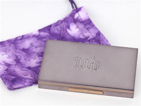 Urban Decay Naked Skin Ultra Definition Powder Foundation Review