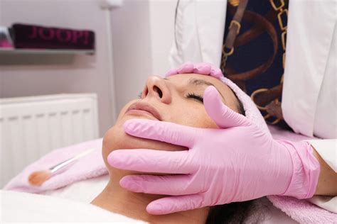 Microneedling Dermapen Mit Rad RF Und Goldnadeln Aura Beauty Massage