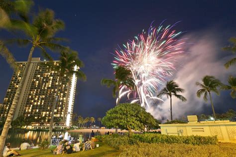 Img Friday Firework At Hilton Hawaiian Village Ef M Flickr