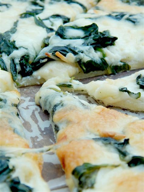 Creamy Garlic Spinach Ricotta Pizza My Favorite Food And Recipe