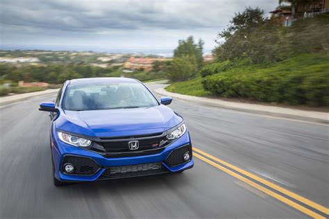 2017 Honda Civic Si Front End In Motion 07 Motor Trend En Español