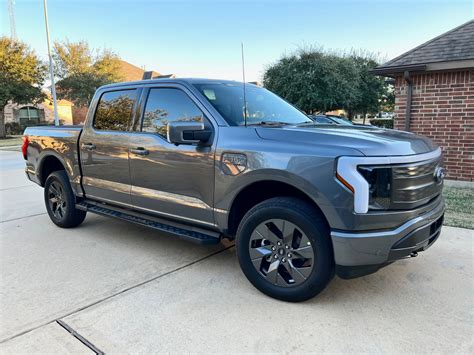 2023 Ford F 150 Lightning Lariat Find My Electric