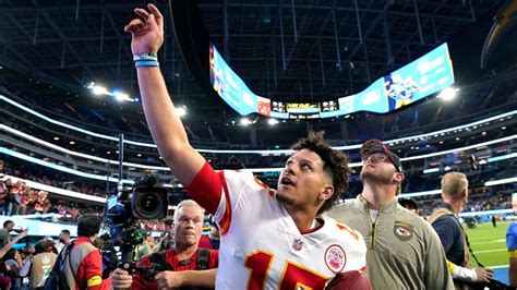 NFL Week 11: Patrick Mahomes and Travis Kelce combine for three ...