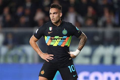 Lautaro rinnova con lInter fino al 2026 ecco quanto guadagnerà