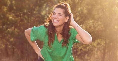 Saartje Vandendriessche Gaat Uit De Kleren En Showt Strakke Lichaam Babe