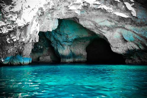 Sociolatte: Blue Grotto, Malta