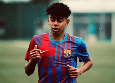 Xavi calls up 15-year-old talented teenager Lamine Yamal to train with
