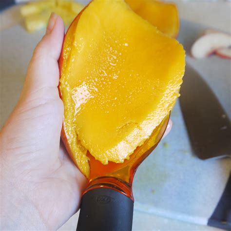 Being the Secret Ingredient: Sparkling Summer Sangria