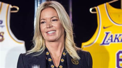 Lakers Owner Jeanie Buss Beefs With Twitter User Lebronchitis Messages