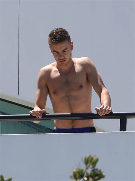 Go See Geo Shirtless Sunday Slurpee Liam Payne Shirtless In Los Angeles