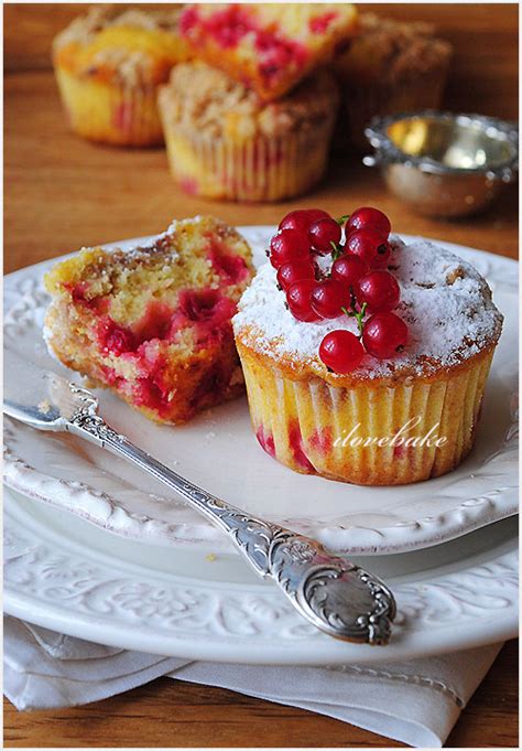 Muffinki Z Porzeczkami I Kruszonk Przepis Ilovebake Pl