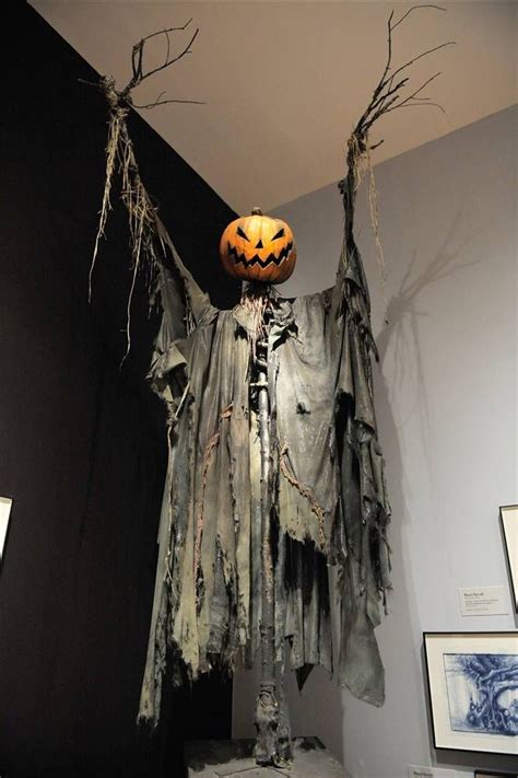 Scarecrow from Sleepy Hollow | Scary halloween decorations, Halloween ...