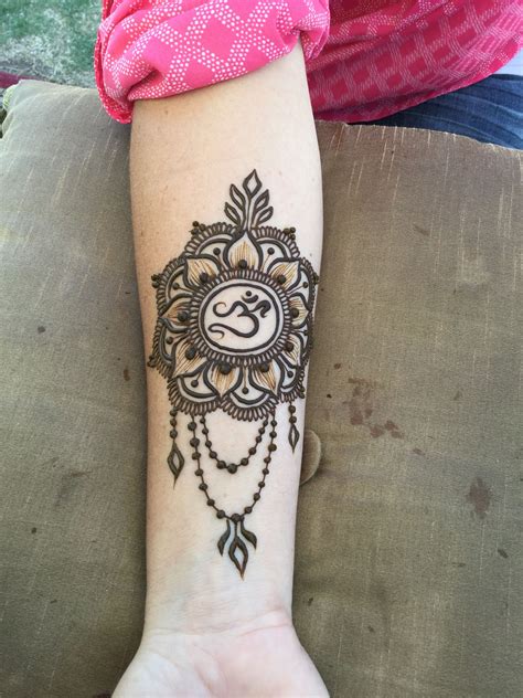 Gopi Henna Mandala Henna With Om Henna Tattoo Designs Hand Henna