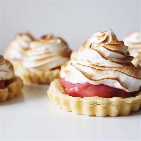 Rhubarb Meringue Pie A Brit In Helsinki