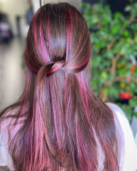 Pin By Bella🐈‍⬛ On Hair Pink Hair Streaks Pink Hair Highlights Brown Hair With Pink Highlights