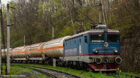 EG 462 121 1 Cargo Trans Vagon With Oil Cars To Targu Jiu Flickr