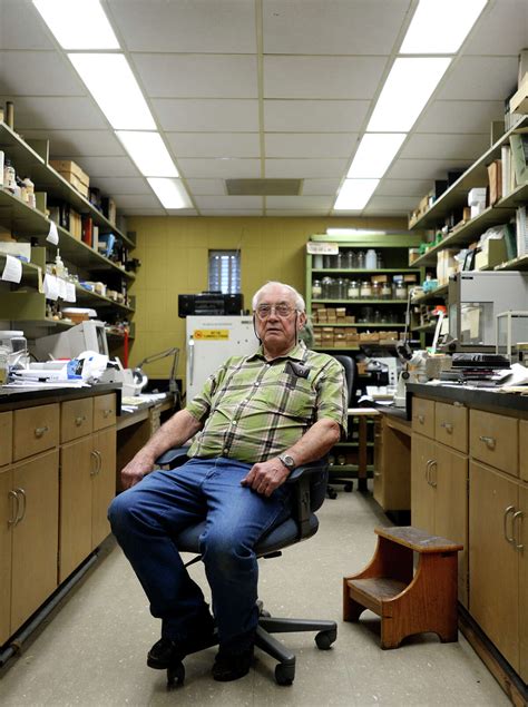 Remembering Former Lamar University Biology Professor Richard Harrel