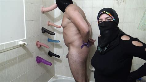 O Stăpână Arabă Adevărată într Un Hijab își Umilește Sclavul Xhamster