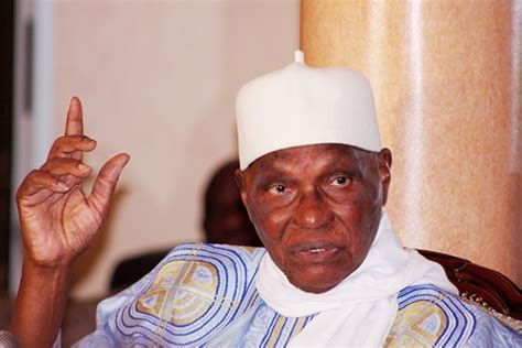 Tabaski 2024 L ex président Abdoulaye Wade offre un bélier à