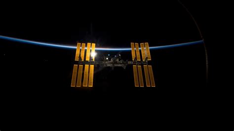 Russian Space Agency Tweets Bizarre Video Showing Russian Modules