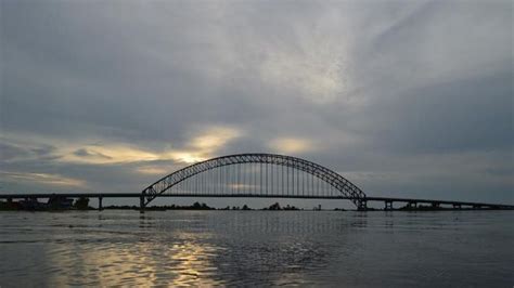 10 Jembatan Terindah Di Indonesia Megah Nan Unik