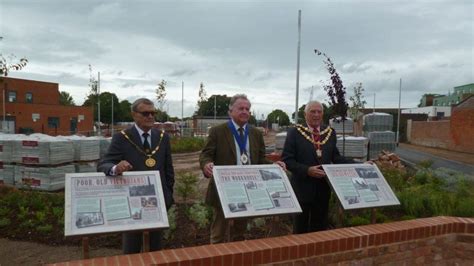 Victorian Workhouse Memorial Unveiled In Bridgwater Bbc News