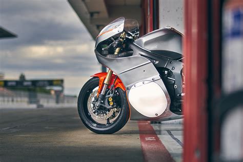 Retro Six Vintage Addiction Yamaha R Return Of The Cafe Racers