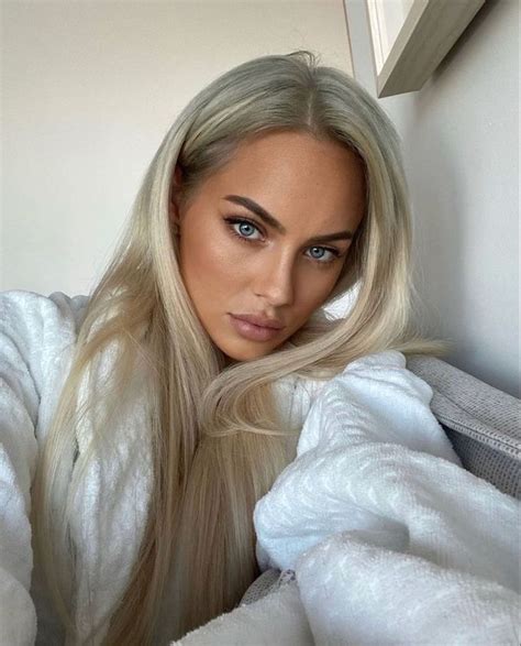 Pin by Magdaléna Mitro on Makeup Blonde hair blue eyes Hair styles