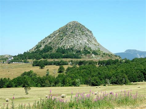 M T O Parc Naturel R Gional Des Monts D Ard Che Avril