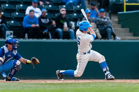 Ucla Baseball Falls 4 2 To No 1 Osu Offense Struggles On Both Sides