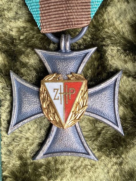 Medal Krzyż Za Zasługi dla ZHP Odznaka Honorowa Piastów OLX pl