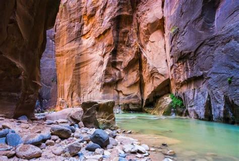 13 Best Stops on Scenic Drive in Zion National Park (Useful Maps ...