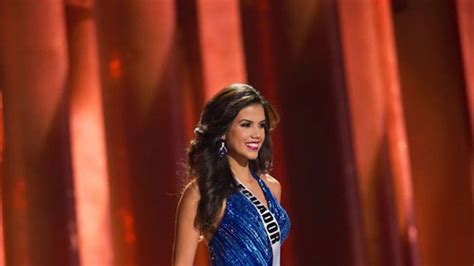 Desfile En Traje De Gala Preliminar Del Miss Universo