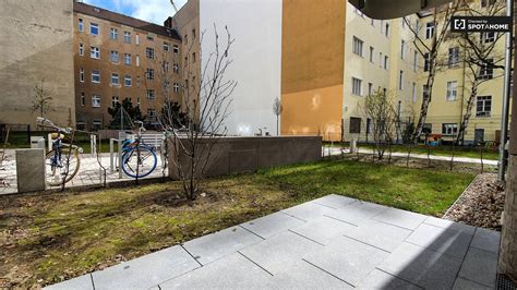 Zimmer Zu Vermieten In Wohnung Mit Schlafzimmern In Berlin Ref