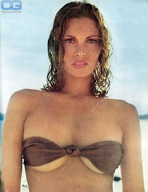 Raquel Welch Nude Pictures Onlyfans Leaks Playboy Photos Sex Scene Uncensored