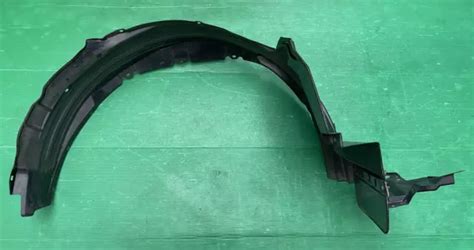 Toyota Hilux Mk8 Front Inner Wing Liner Splash Guard Passenger Left Nsf
