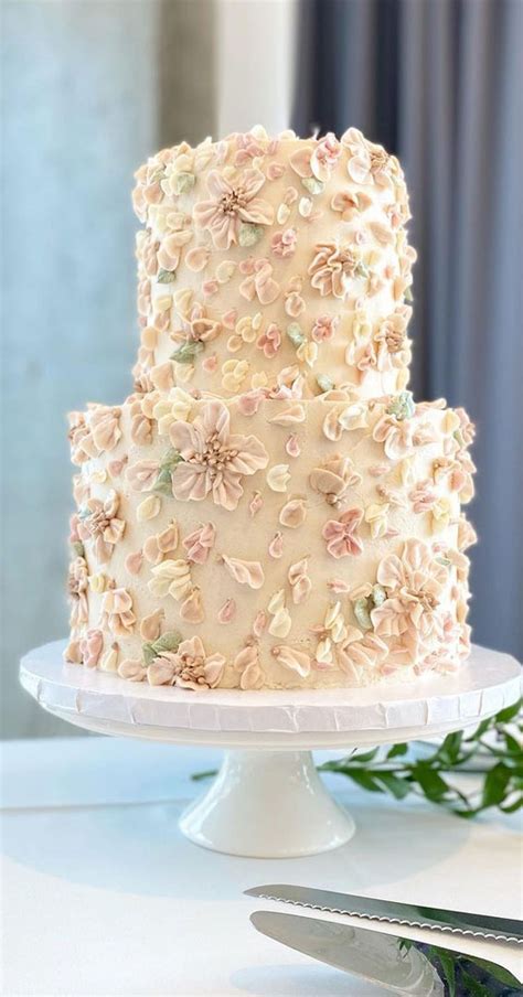 50 Cute Buttercream Cake Ideas For Any Occasion Flowing Flowers All