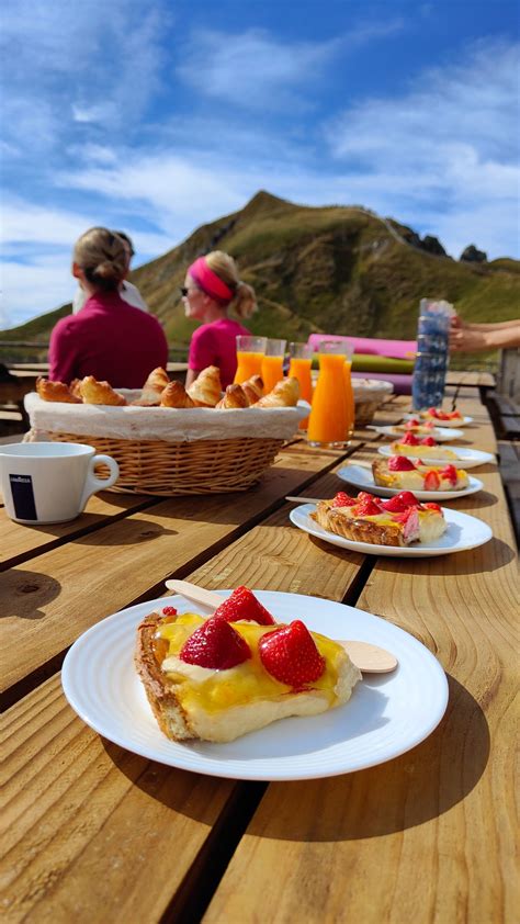 Yoga Au Sommet Du Puy De Sancy