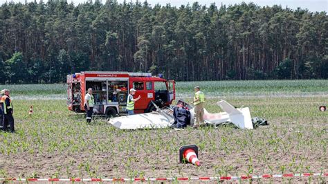 Zwei Tote Bei Absturz Von Kleinflugzeug In Franken