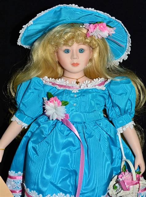 Betty Jane Carter Doll Goebel Porcelain Musical Doll