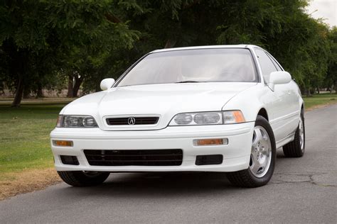 Acura Legend — Clarion Builds