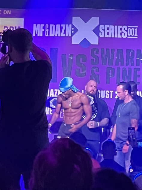 Sidemen Updates On Twitter JJ On Stage At The Weigh In Today Via