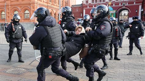 Russland Proteste Wegen Ukraine Krieg Hunderte Festnahmen Bei Demos