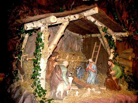 La Fabrication De La Crèche De Noël 2024 Un Art Traditionnel Et Un