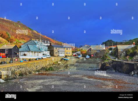 mullion harbour cornwall  res stock photography  images alamy
