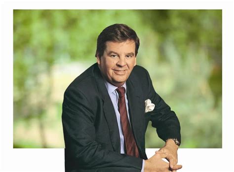 Le Milliardaire Sud Africain Johann Rupert D Bute Sous De Bons