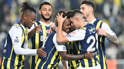 Fenerbah E Ile Alanyaspor S Per Lig De Randevuda