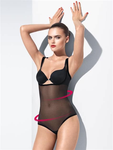 Pin Op Lingerie Onder Trouwjurk