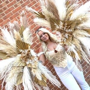 Xxl Cm Pampas Glam Wings White And Gold Pampas Wings Pampas Wall