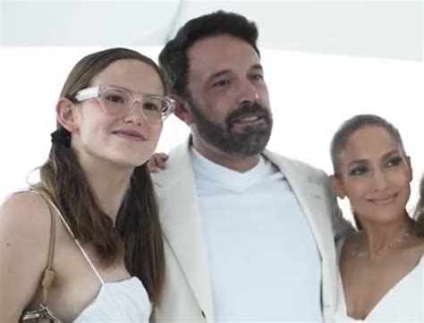 Em Evento Jlo Filha De Ben Affleck Choca Por Semelhan A A M E